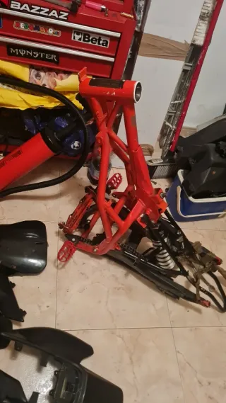 Llantas y chasis MiniGP