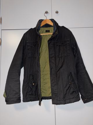 Chaqueta Diesel negra acolchada interior verde S
