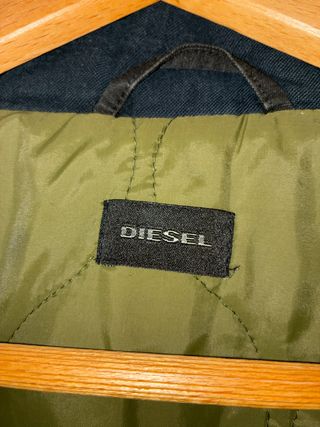 Chaqueta Diesel negra acolchada interior verde S