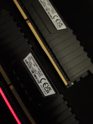Módulos Memoria RAM Corsair vengeance LPX 16GB