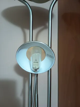 Lámpara de pie moderna