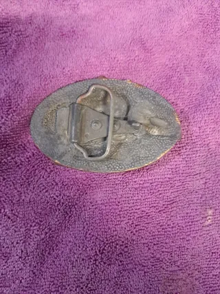 3 Hebillas estilo bulldog dorado