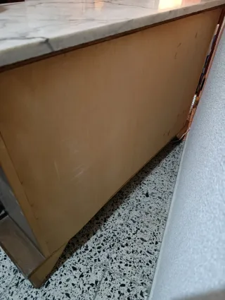 Aparador de madera maciza y mármol