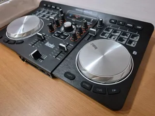 Controlador DJ Hercules Universal