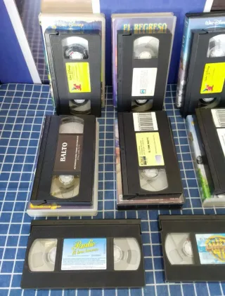 8 VHS PELÍCULAS INFANTILES ORIGINALES