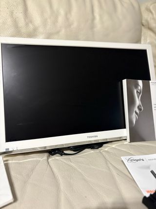 Toshiba 23 TV Blanca