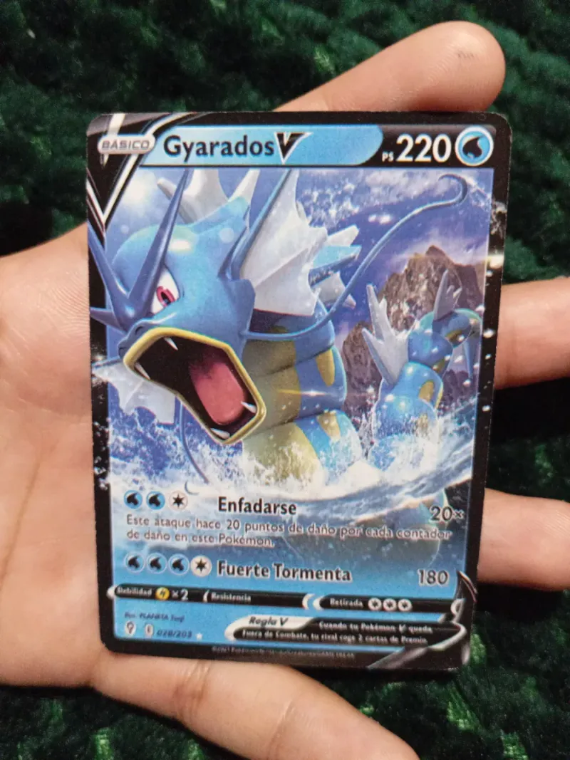 Carta Pokmon Gyarados V 220 PS de segunda mano por 39 EUR en Madrid en  WALLAPOP
