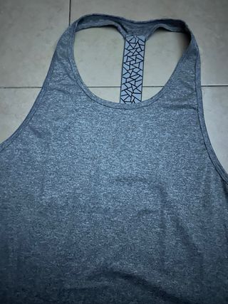 Camiseta gym gris ancha