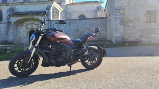 Benelli 502cc Naked Marrón Manual