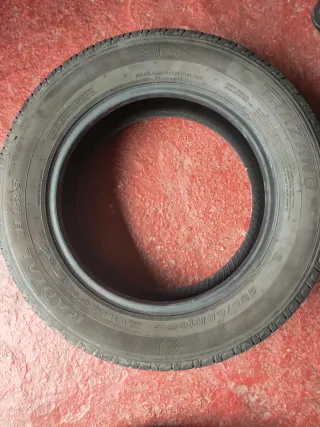 Juego de 2 neumáticos TRAZANO 205/65R16C