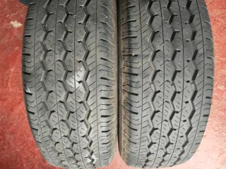 Juego de 2 neumáticos TRAZANO 205/65R16C