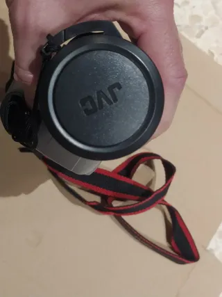 JVC MiniDV + bolsa y cinta (no probada)