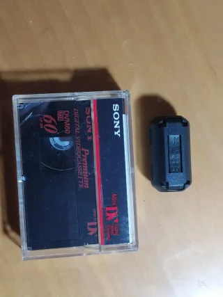 JVC MiniDV + bolsa y cinta (no probada)