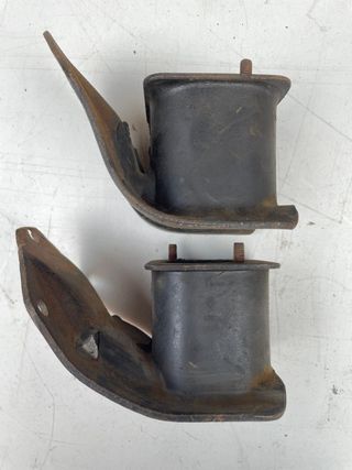 Coppia supporti sostegno motore nuovi con gomma nu