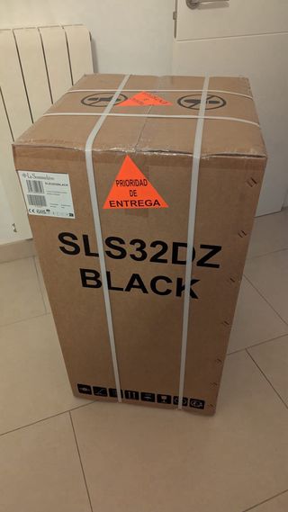 Vinoteca Doble Zona 32  Botellas Negra