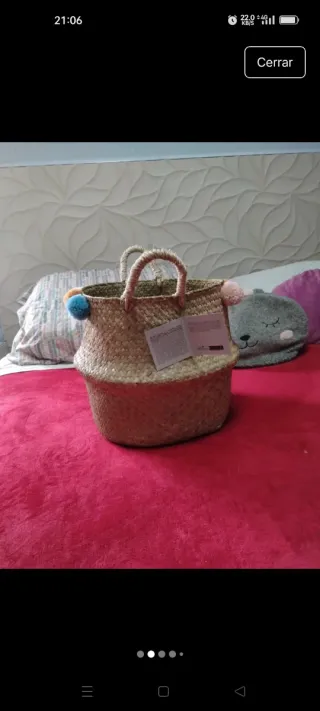 Cesta grande mimbre con pompones