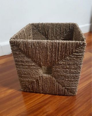 4 cestos de yute marrón