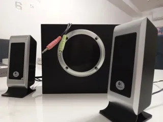 Altavoces Logitech 2.1 Negro/Plata