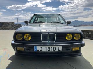 BMW E30