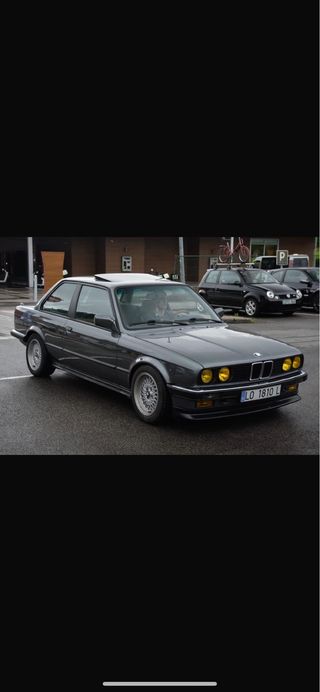 BMW E30