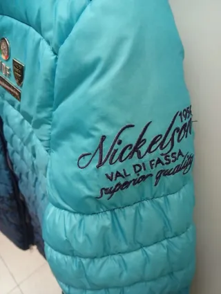 Plumífero Nickelson azul y turquesa