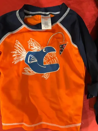 Ropa de baño niño Mickey y tiburones