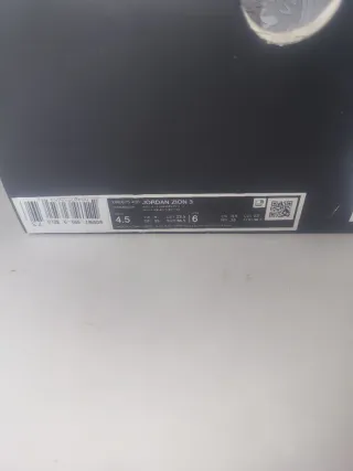 Nike Jordan Zion '36.5