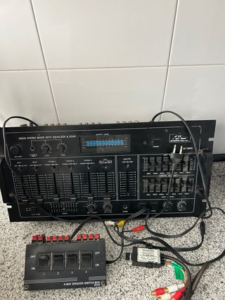 Caja de interruptores para altavoces SB-04