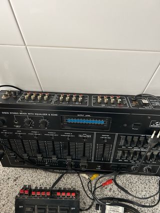 Caja de interruptores para altavoces SB-04