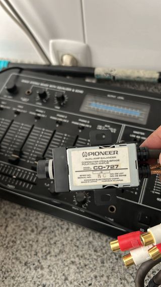 Caja de interruptores para altavoces SB-04