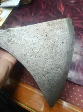 Hacha francesa Ladet a Trelans,siglo XIX