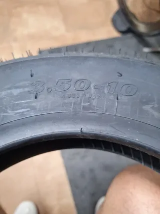 Cubierta Vespa Scooter Negra