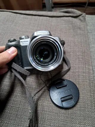 Cámara Panasonic Lumix DMC-FZ18