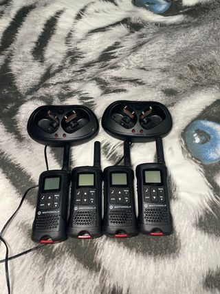 Set 4 Walkie Talkies Motorola con Bases