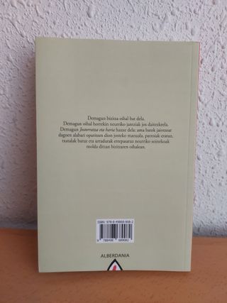 Novela Jostorratza eta haria (euskera) NUEVA