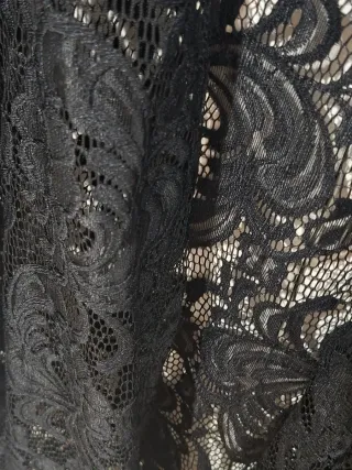 Chaqueta de encaje negra talla 46/48