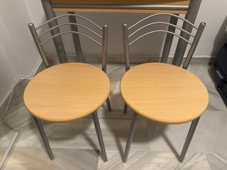 Mesa de cocina plegable madera y metal y sillas