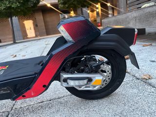 Patinete Eléctrico Red Bull Race Ten Turbo 10P