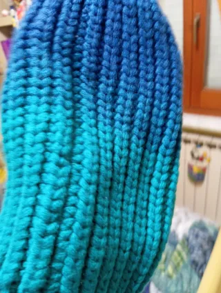 Cappello lana sfumato blu/verde