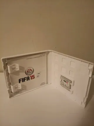 Giochi Nintendo 3DS: FIFA 15, Mario Kart 7, PES 20