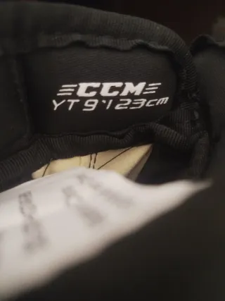 Guantes de Hockey a estrenar CCM Negros Talla 9