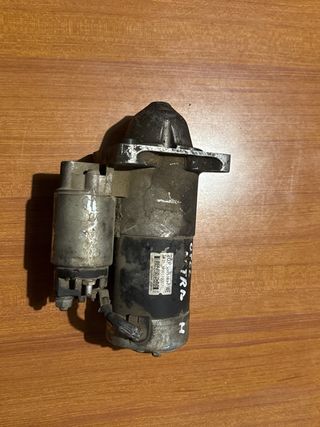 Motor de arranque Opel Zafira 1.9 CDTI