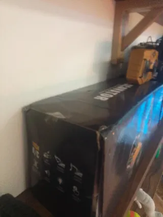 Excavadora teledirigida juguete