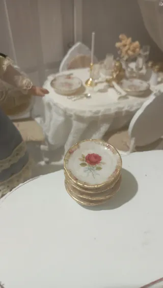 4 Piatti Miniatura Fatti a Mano 1:12
