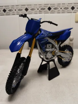 Réplica Moto Yamaha YZ450F Azul.