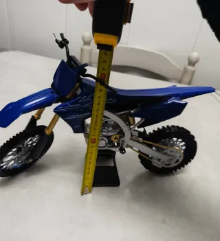Réplica Moto Yamaha YZ450F Azul.