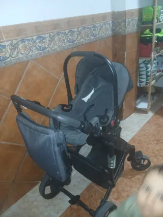 Carrito de bebé gris Beloved