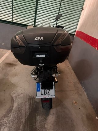 Kawasaki Adventure Negra