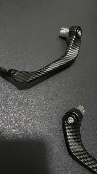 Protectores manetas moto/patinete carbono