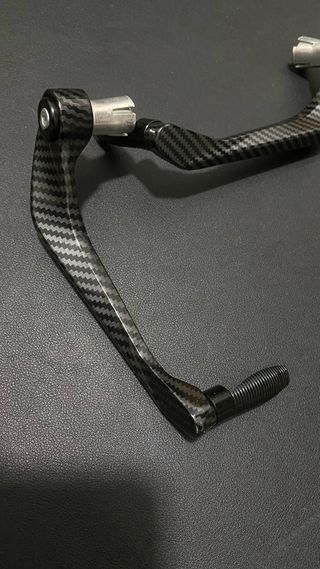 Protectores manetas moto/patinete carbono